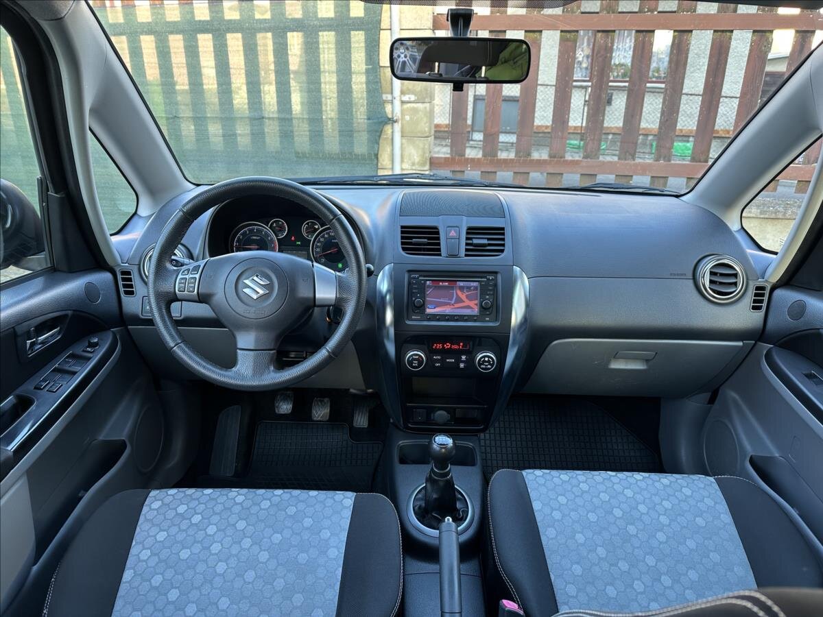 Suzuki SX4 Hatchback 1,6 l 88 kw