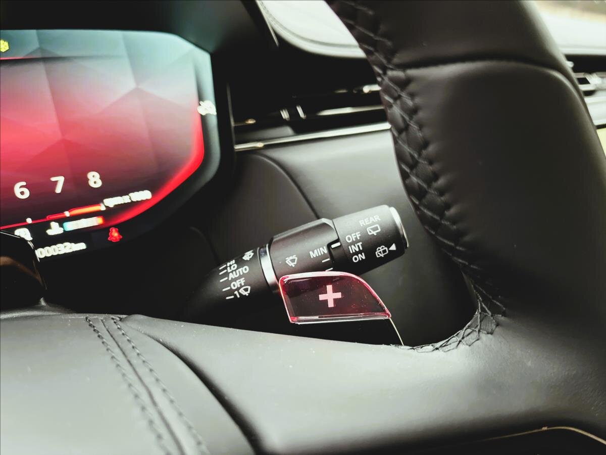 Land Rover Range Rover Sport SUV / Terénní 4,4 l 467 kw