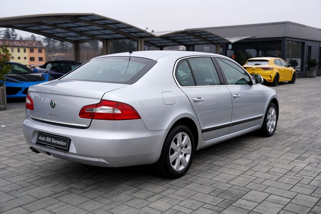 Škoda Superb Sedan 1,8 l 118 kw