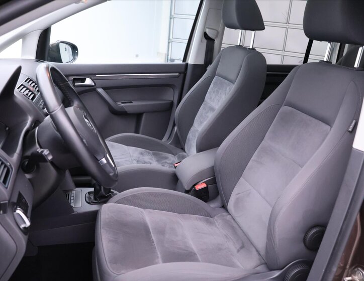 Volkswagen Touran 11