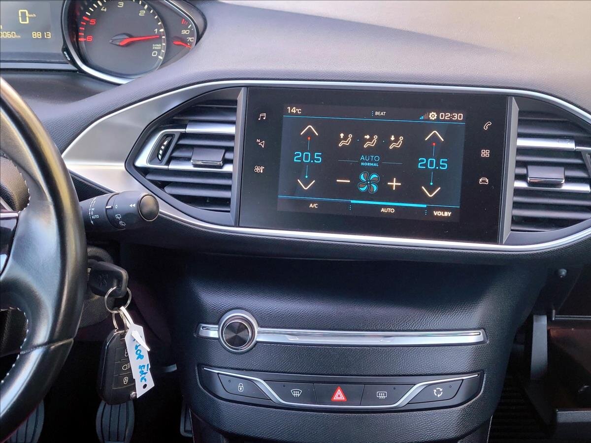 Peugeot 308 Hatchback 1,5 l 75 kw