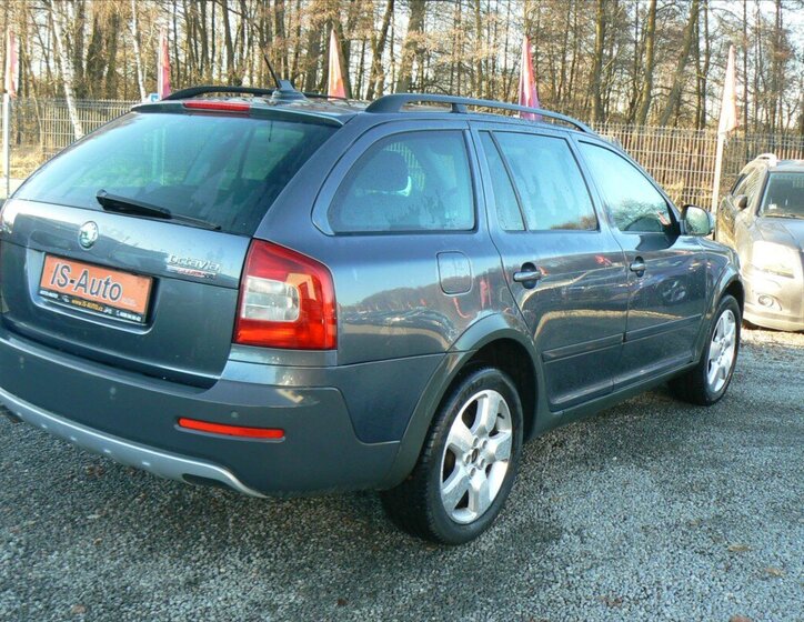 Škoda Octavia Kombi 2,0 l 103 kw