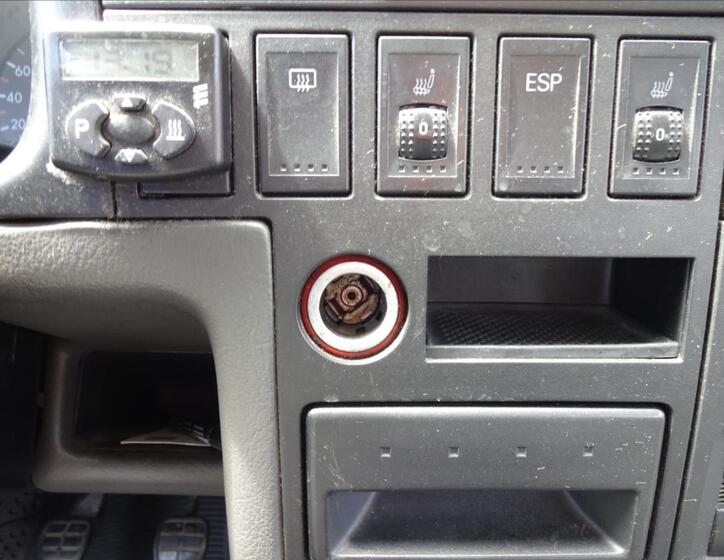 Volkswagen Caravelle 49