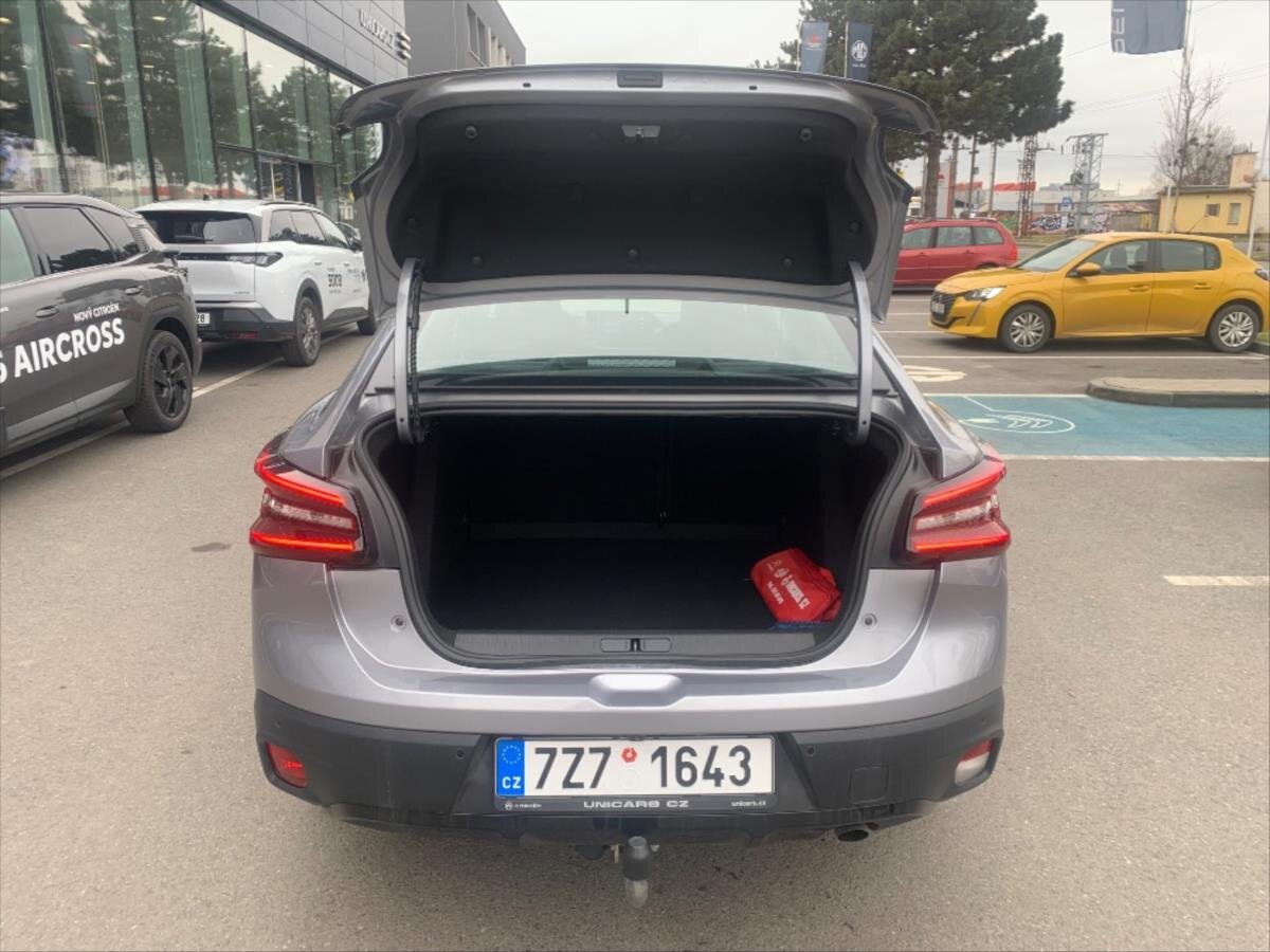 Citroën C4 X Sedan / Limuzína 1,2 l 74 kw
