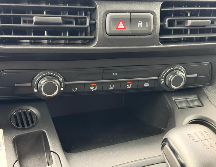 Toyota ProAce City 18