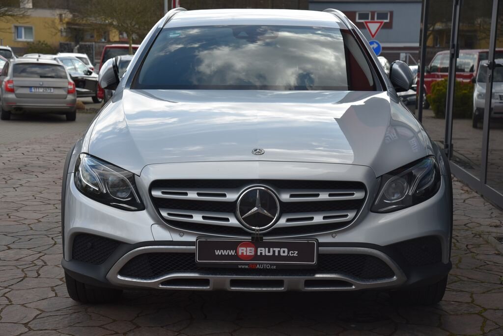 Mercedes-Benz Třídy E Kombi 2,9 l 250 kw
