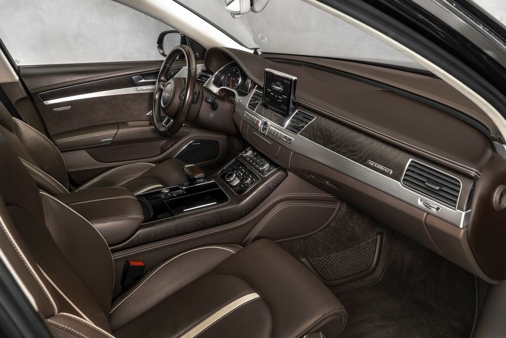 Audi A8 Sedan 4,1 l 283 kw