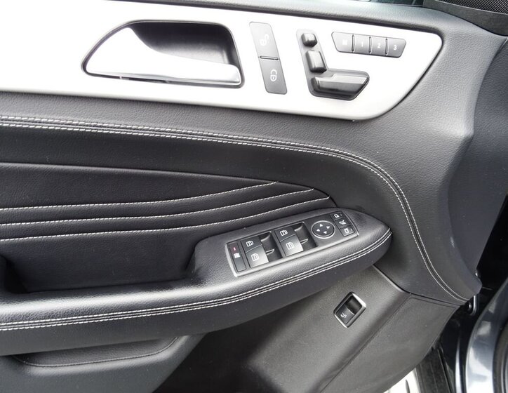 Mercedes-Benz Třídy M SUV / Terénní 3,0 l 190 kw