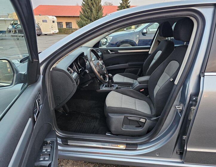 Škoda Superb 16