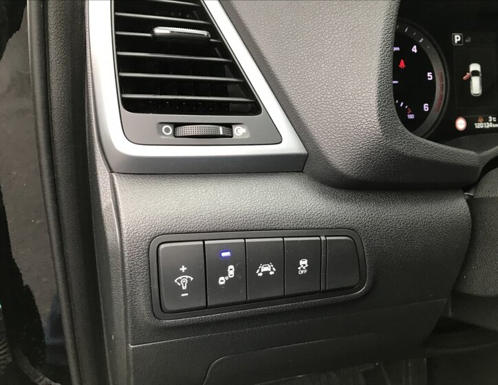 Hyundai Tucson CUV 1,7 l 104 kw