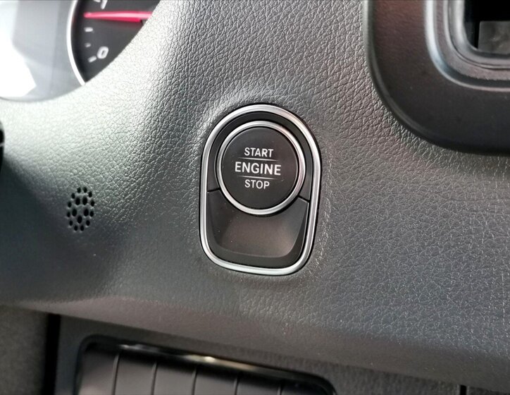 Mercedes-Benz Sprinter Valník 3,0 l 140 kw