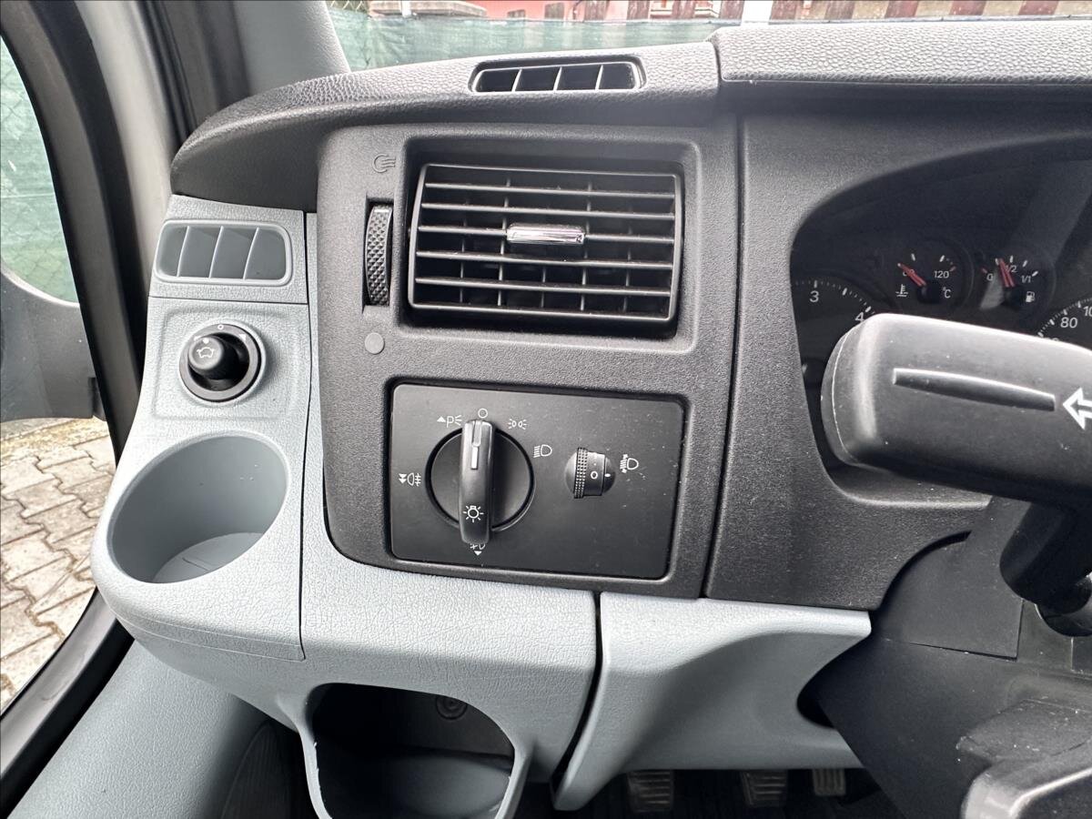 Ford Transit Skříň 2,2 l 63 kw