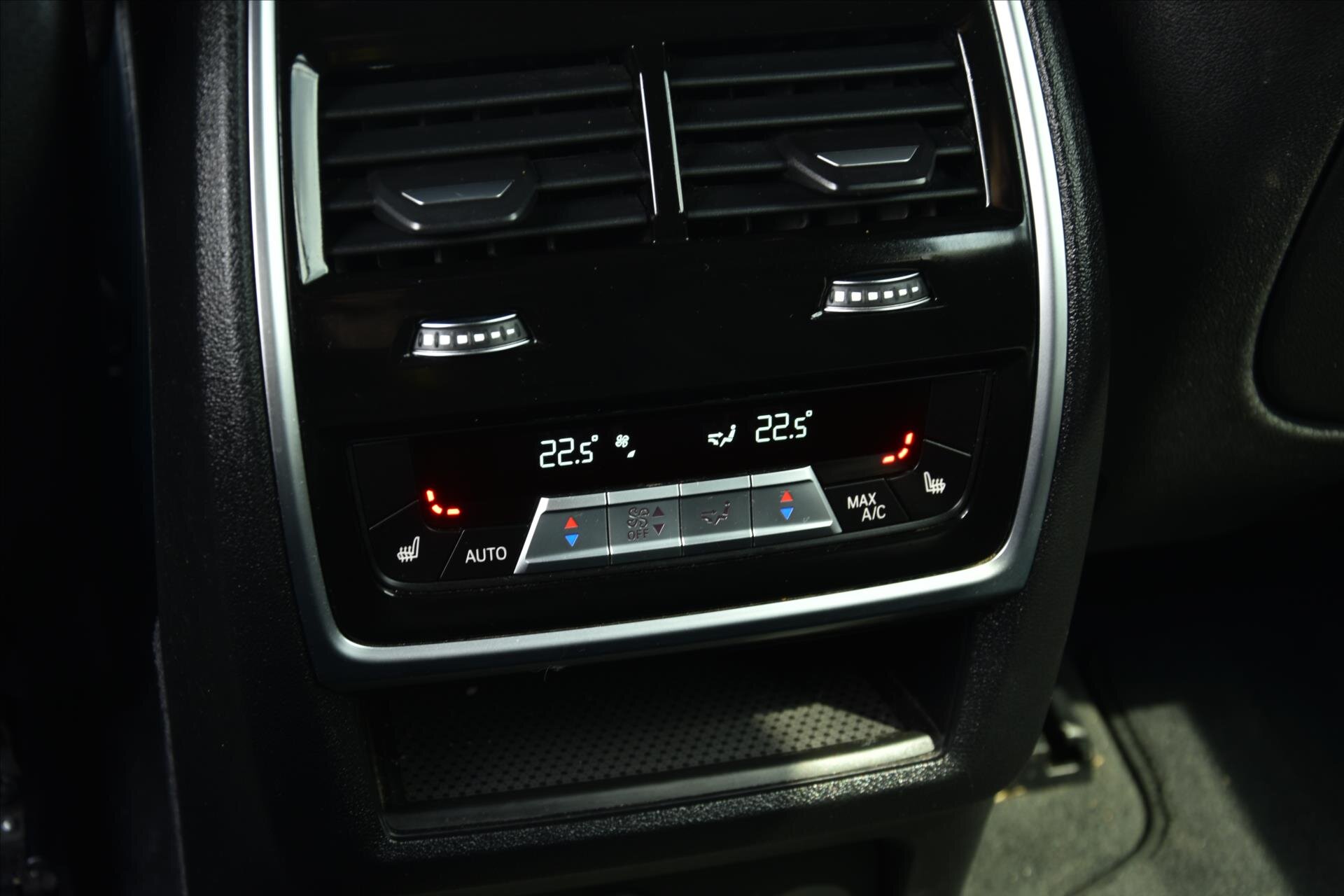 BMW X5 SUV / Terénní 3,0 l 195 kw