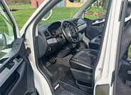 Volkswagen Multivan 12