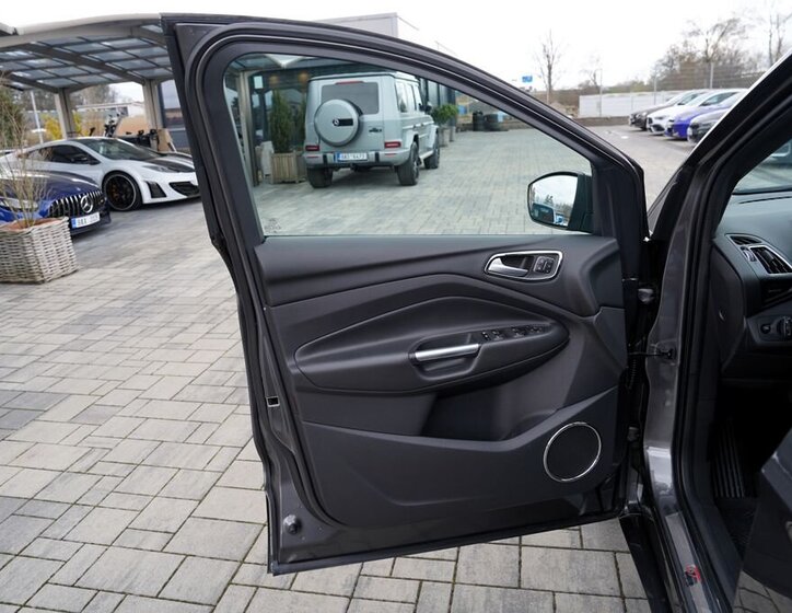 Ford Kuga SUV / Terénní 2,0 l 132 kw