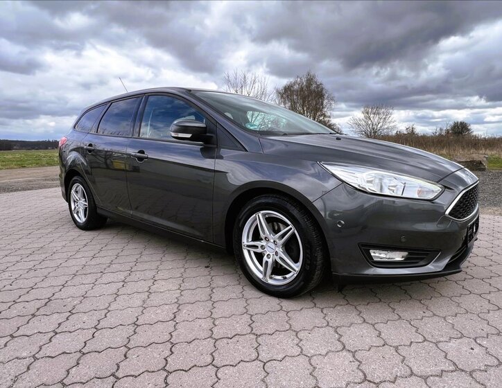 Ford Focus Kombi 999,0 92 kw