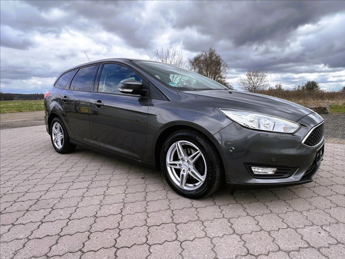 Ford Focus Kombi 999,0 92 kw