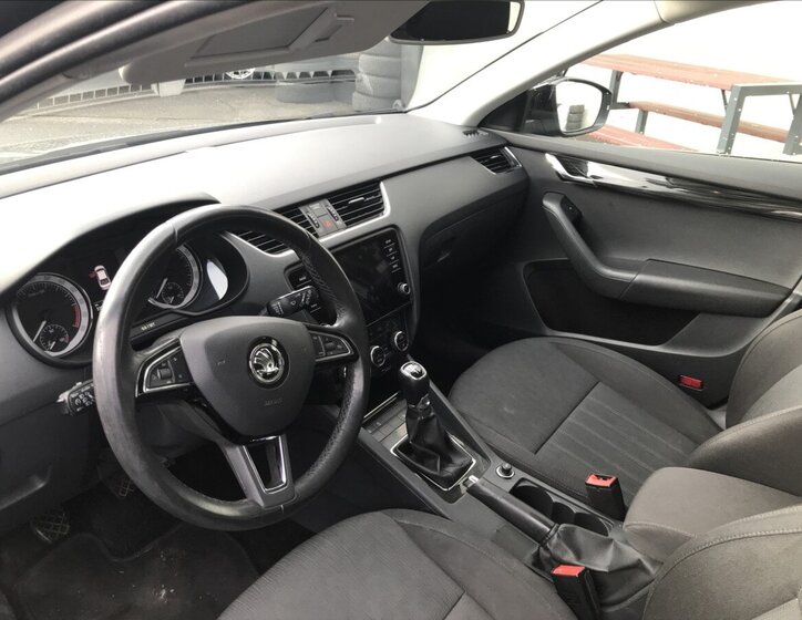 Škoda Octavia Sedan / Limuzína 1,6 l 85 kw