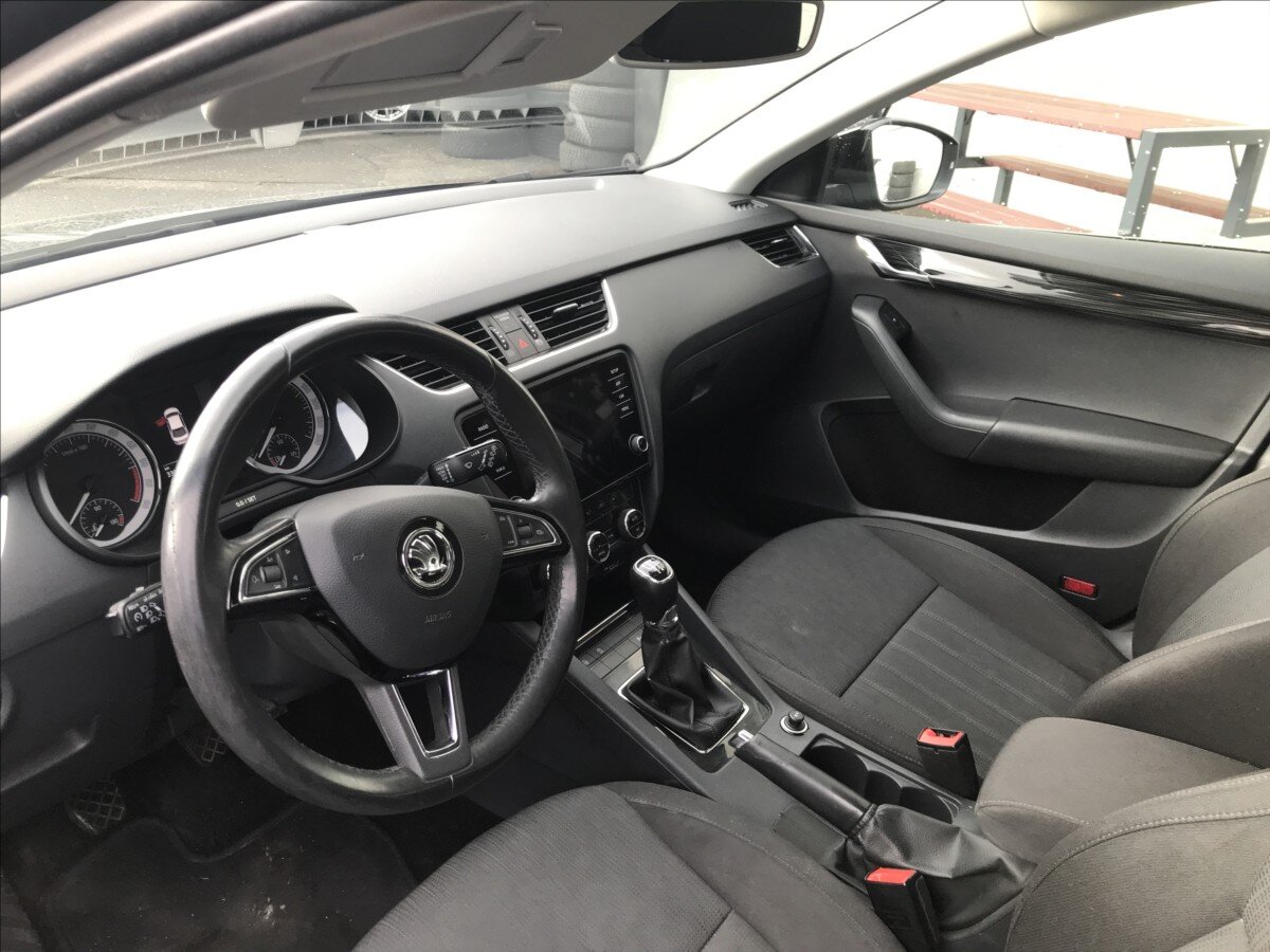 Škoda Octavia Sedan / Limuzína 1,6 l 85 kw