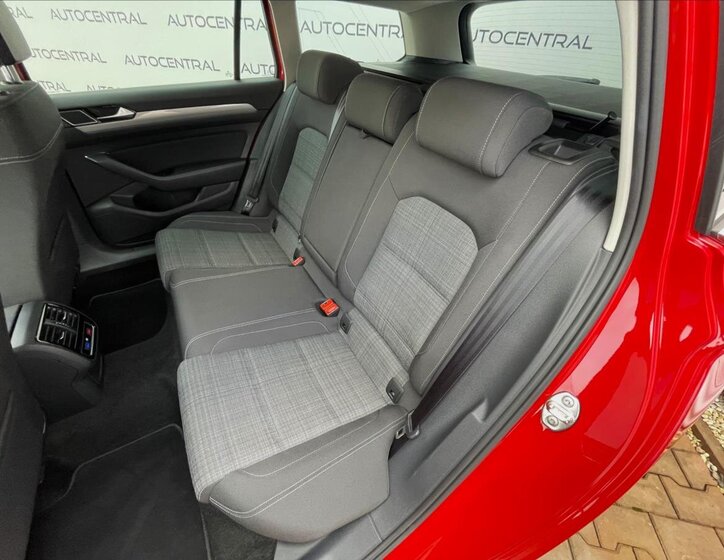 Volkswagen Passat Kombi 2,0 l 90 kw