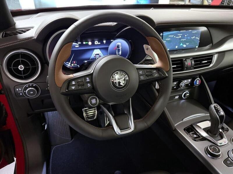 Alfa Romeo Stelvio SUV / Terénní 2,0 l 206 kw