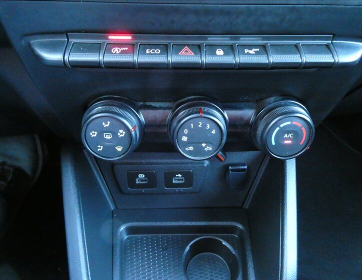 Dacia Duster SUV 999,0 67 kw