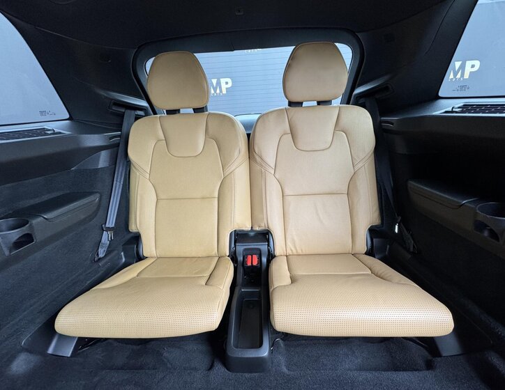 Volvo XC90 SUV / Terénní 2,0 l 173 kw
