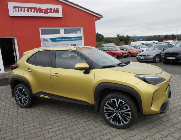 Toyota Yaris Cross 9