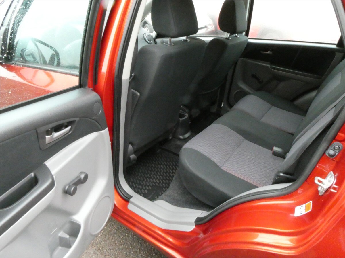 Suzuki SX4 Hatchback 1,6 l 79 kw