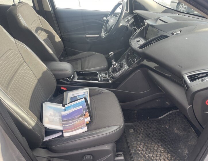 Ford Kuga SUV 1,5 l 110 kw