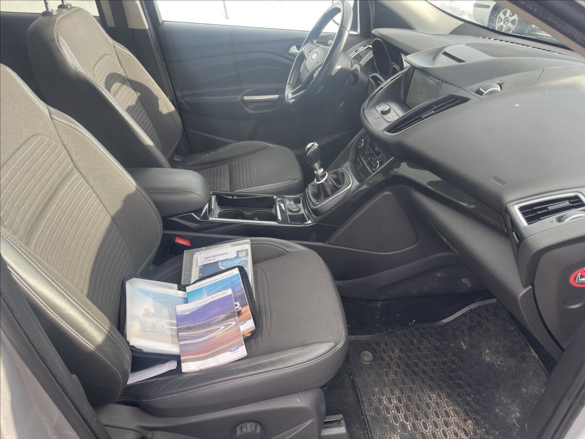 Ford Kuga SUV 1,5 l 110 kw