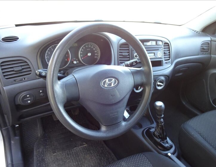 Hyundai Accent Hatchback 1,4 l 71 kw
