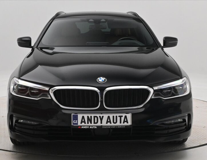 BMW Řada 5 Kombi 3,0 l 195 kw