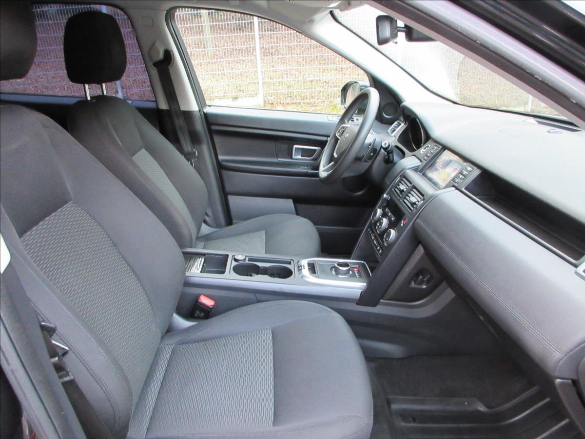 Land Rover Discovery Sport SUV 2,0 l 110 kw
