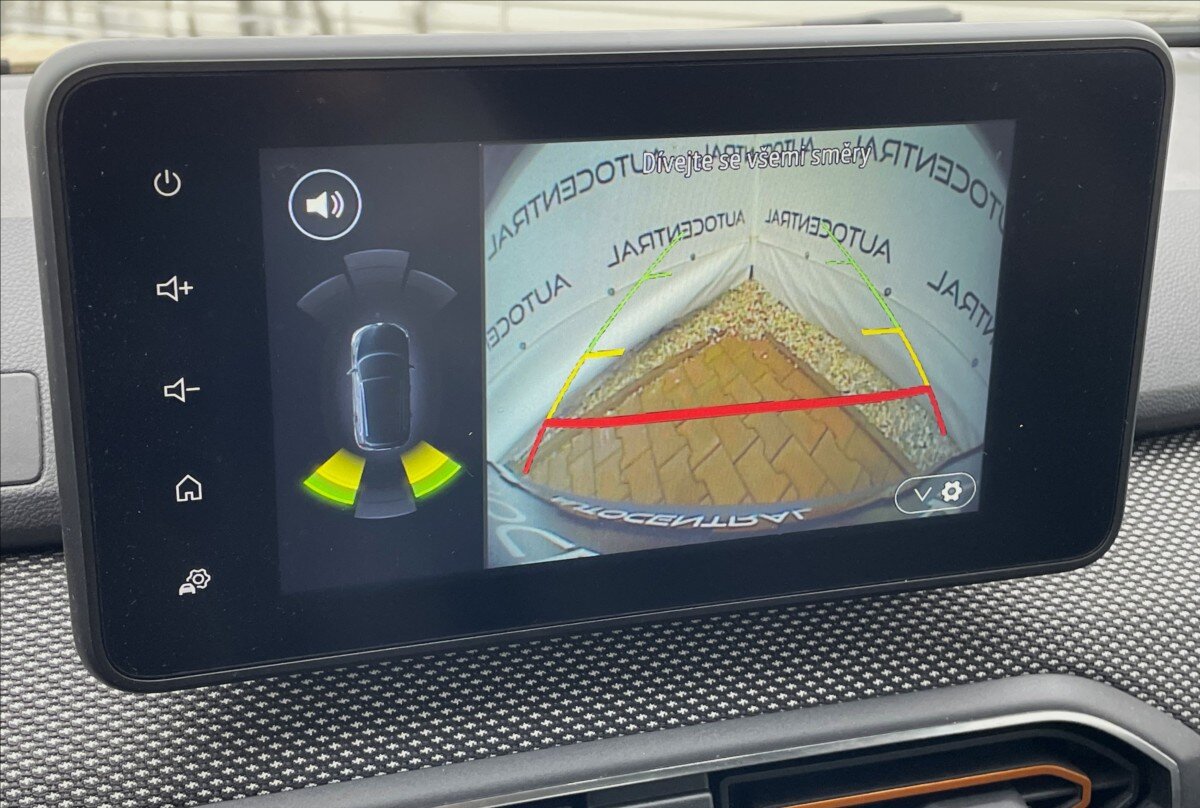 Dacia Sandero Hatchback 999,0 67 kw