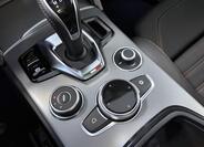 Alfa Romeo Stelvio 19