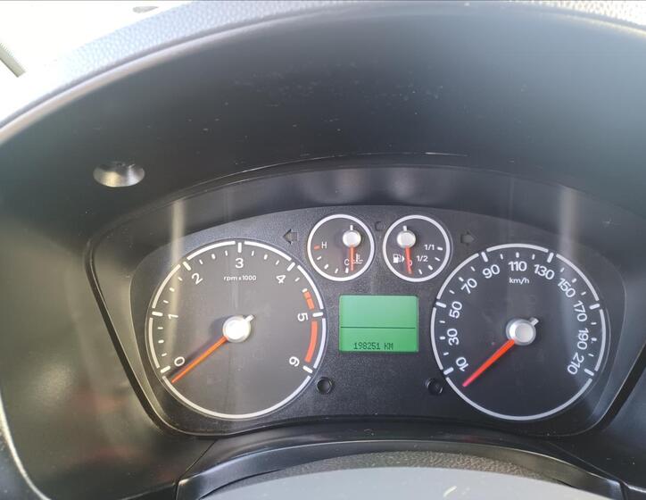 Ford Transit Connect 9