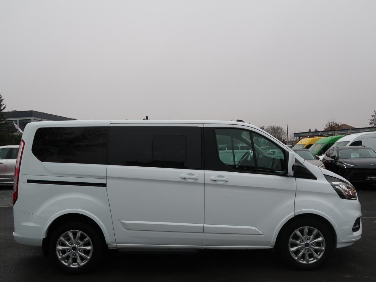 Ford Tourneo Custom MPV 2,0 l 96 kw