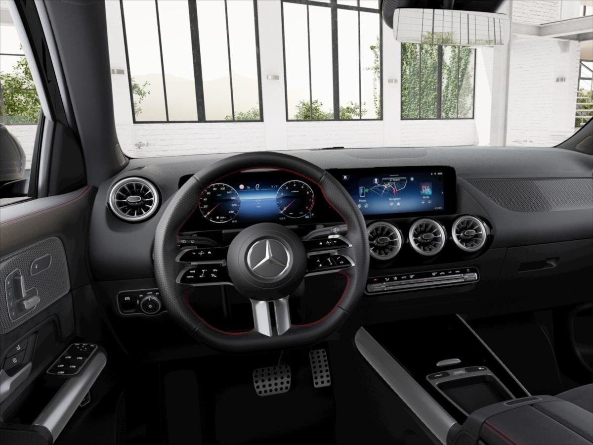 Mercedes-Benz GLA SUV / Terénní 1,3 l 120 kw