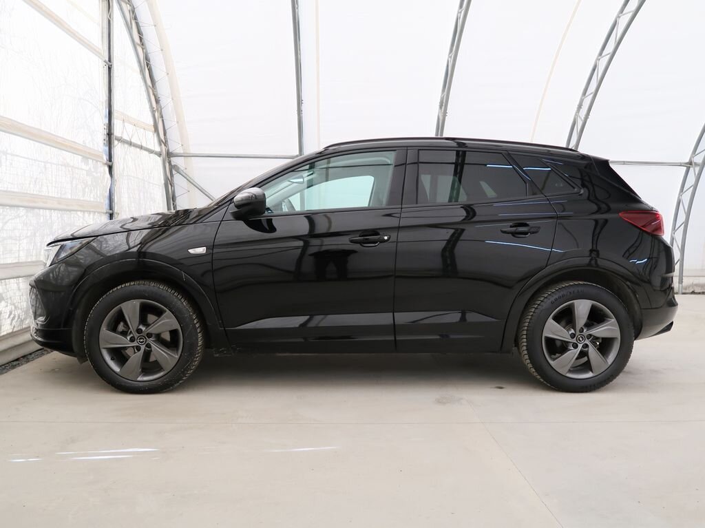 Opel Grandland SUV 1,2 l 96 kw