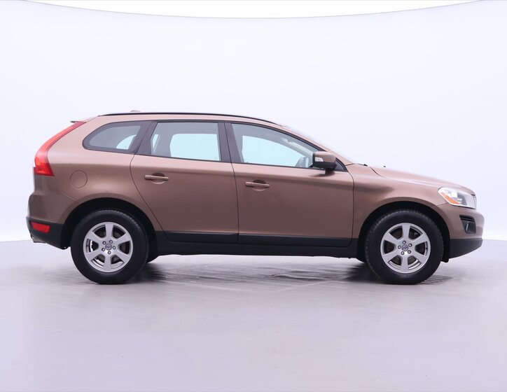 Volvo XC60 SUV 5,2 l 151 kw