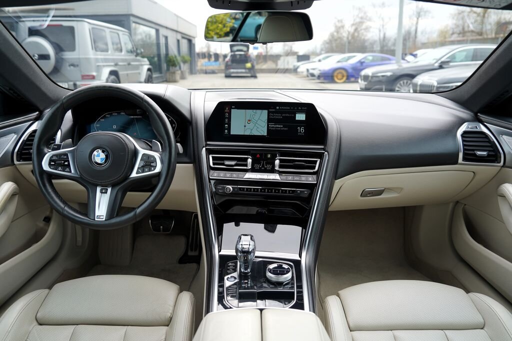 BMW Řada 8 Kabriolet 4,4 l 390 kw