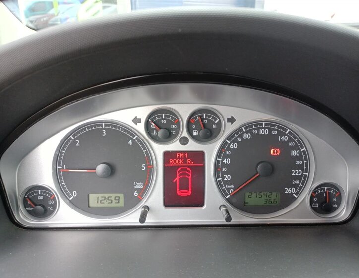 Volkswagen Sharan MPV 2,0 l 103 kw