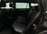 Volkswagen Passat 34