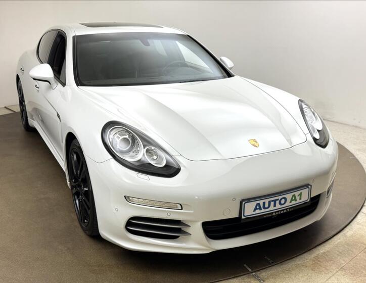Porsche Panamera 3