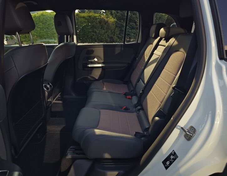 Mercedes-Benz EQB 18