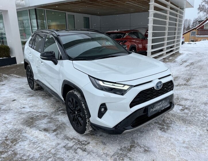 Toyota RAV4 8
