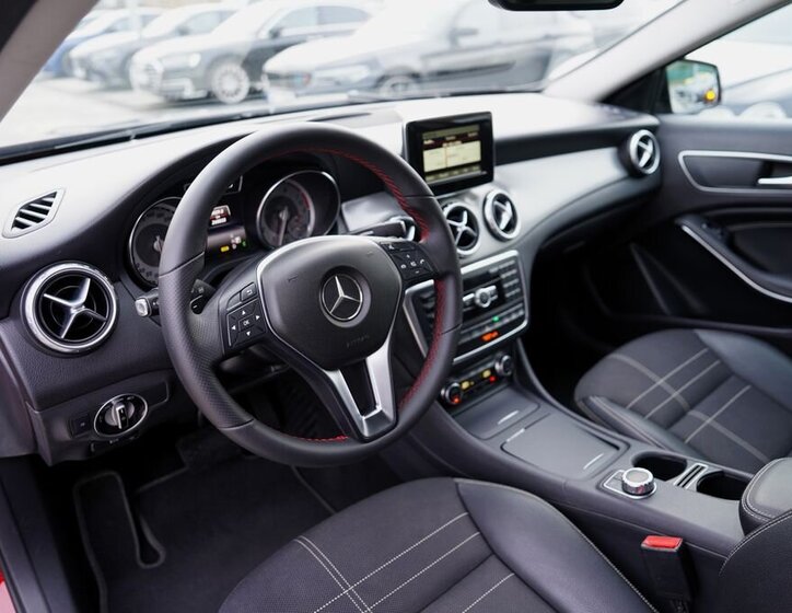 Mercedes-Benz GLA 23