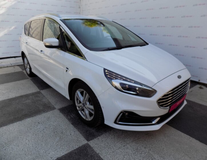 Ford S-MAX 5