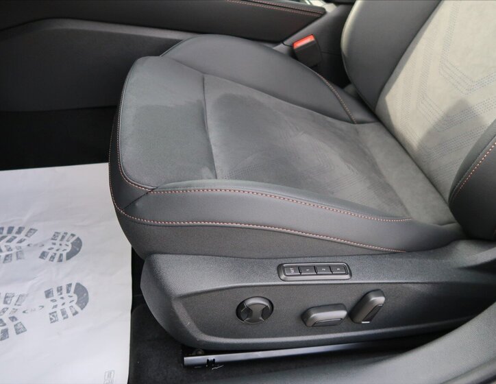 Cupra Formentor SUV / Terénní 2,0 l 195 kw